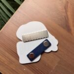 Magnetic Acrylic Brooch – Kuwait Map “Watan Al-Nahar” White - Image 3